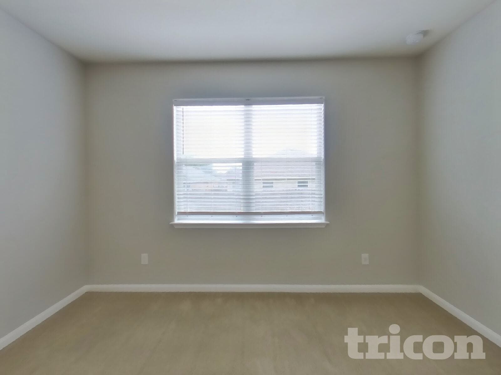 Building Photo - 417 Sapphire Ln