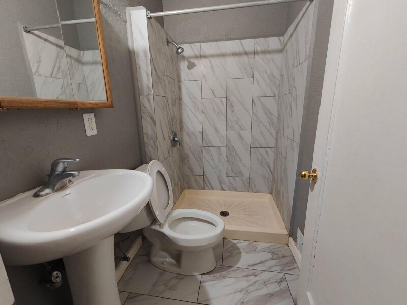 Building Photo - 2816 Adams Ave