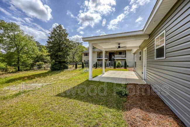 Building Photo - 6640 Satchelford Rd