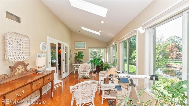 Building Photo - AVAILABLE - Waterfront Home!