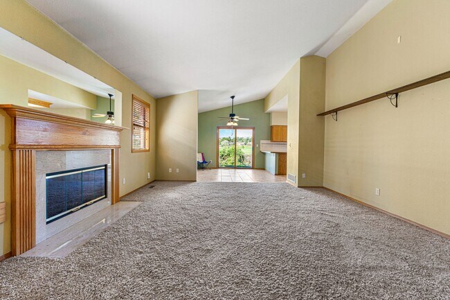Building Photo - Spacious Home with Central AC and Gas Fire...