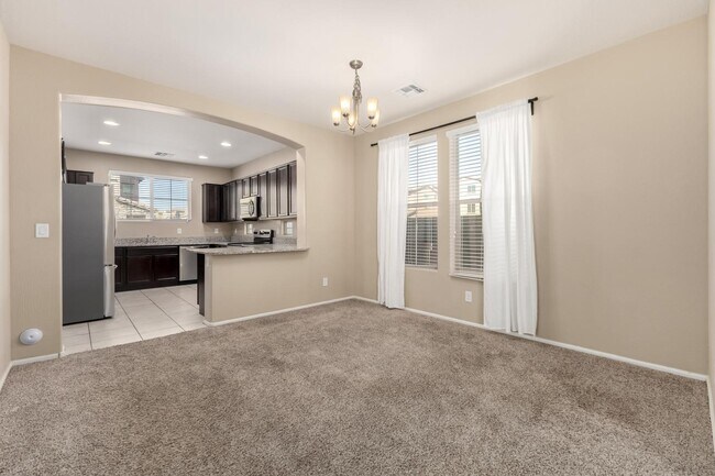 Building Photo - 7742 W Palm Ln