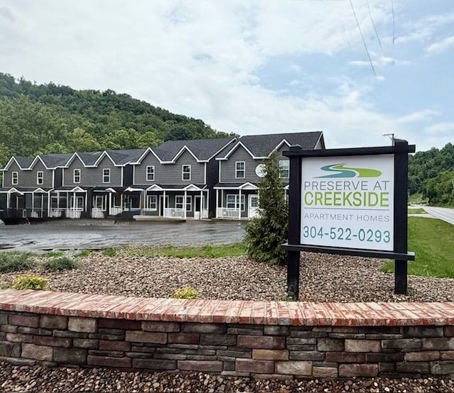 Building Photo - 6290 Davis Creek Rd