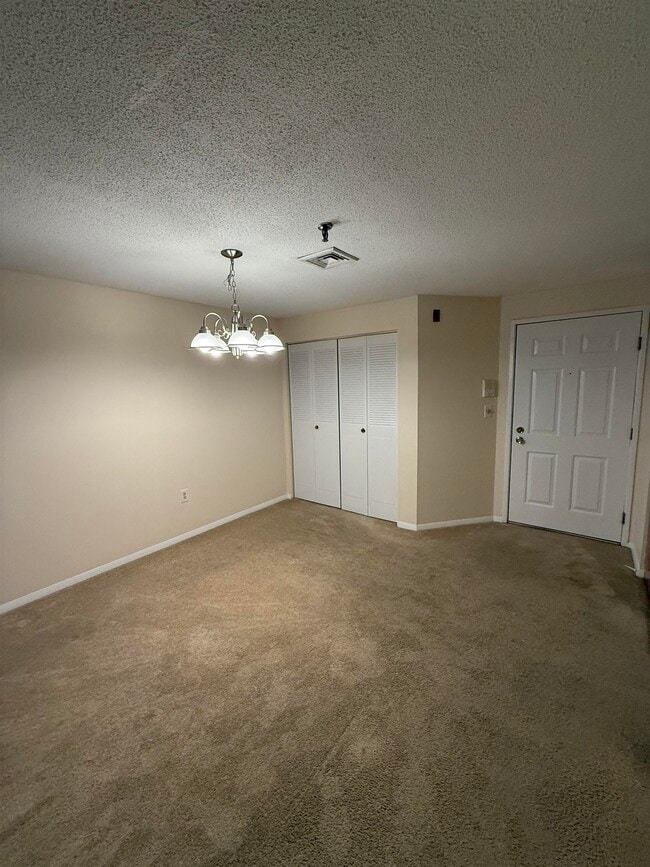 Building Photo - 425 Abbott Farm Ln