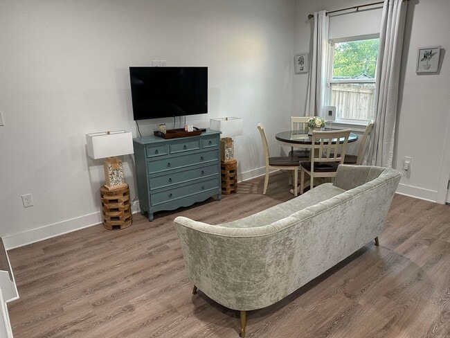 Building Photo - 3317 W 15th St