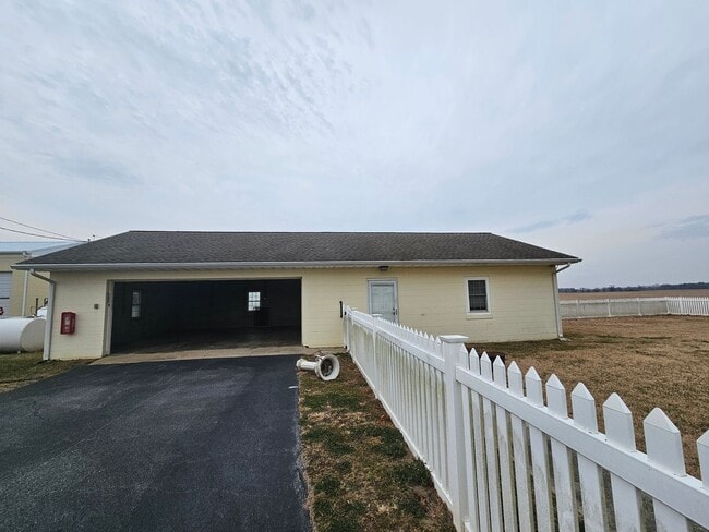 Building Photo - 2953 Tub Mill Pond Rd