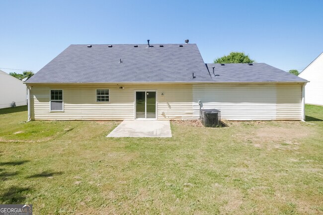 Building Photo - 2703 Holly Berry Dr