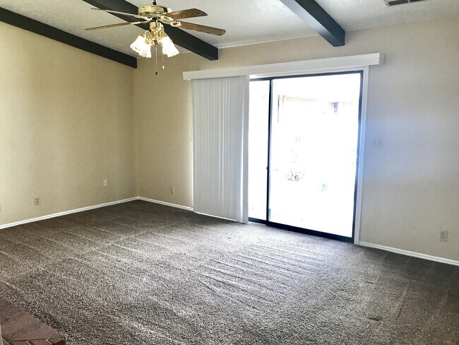 Building Photo - 840 S 400 E