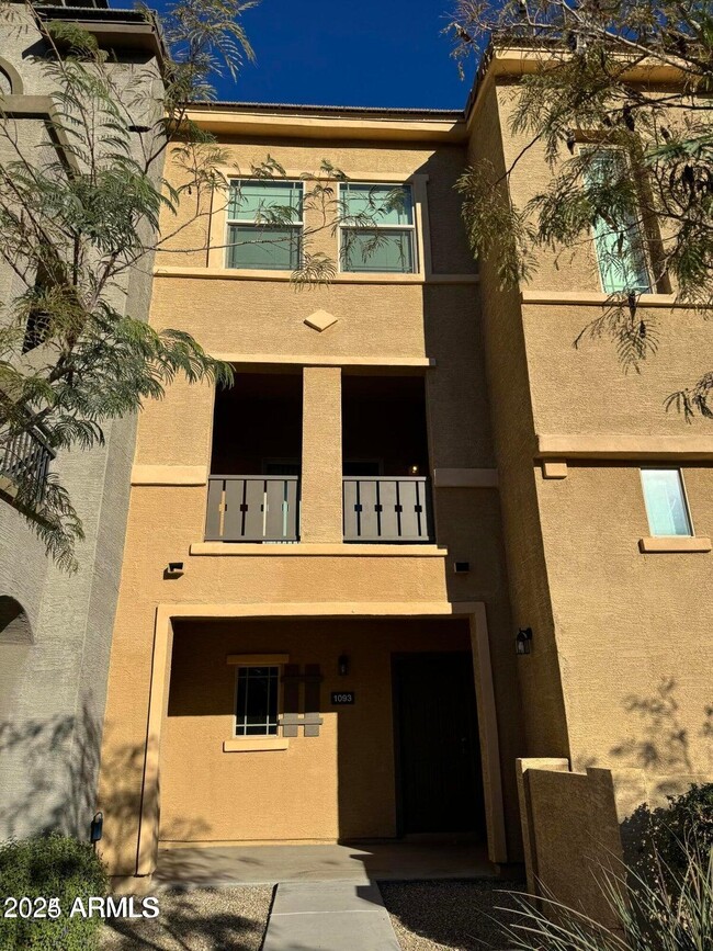 Building Photo - 2150 W Alameda Rd