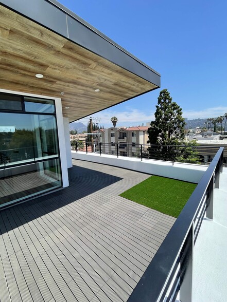 Building Photo - 10839 Kling St