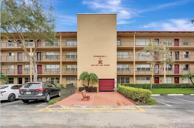 Building Photo - 801 SW 133rd Terrace