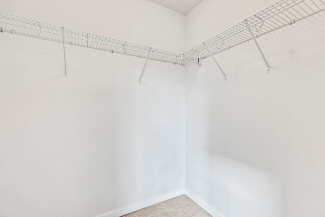 Building Photo - Newer 4 bed, 3.5 bath Townhome In Lynnwood...