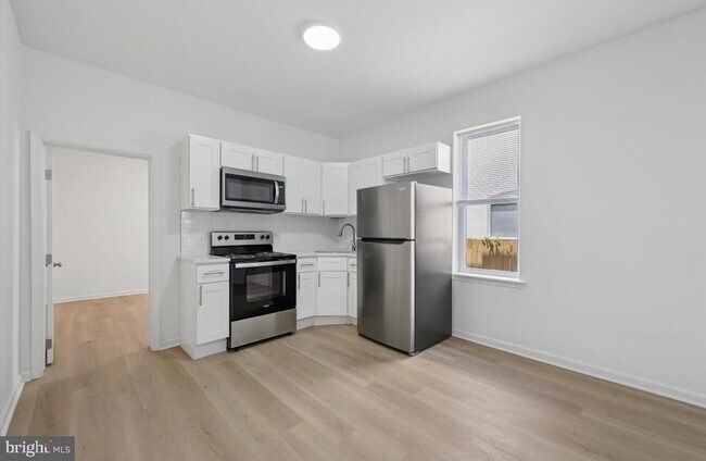 Building Photo - 1304 N Conestoga St