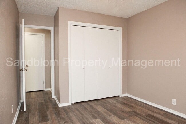 Building Photo - FOR LEASE | Owasso | Available Now!