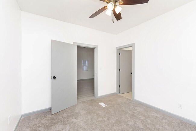 Building Photo - 1229 Spann Ave