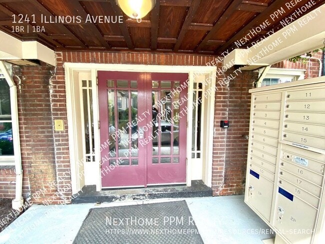 Building Photo - Dormont 1 Bedroom with heat included. Octo...