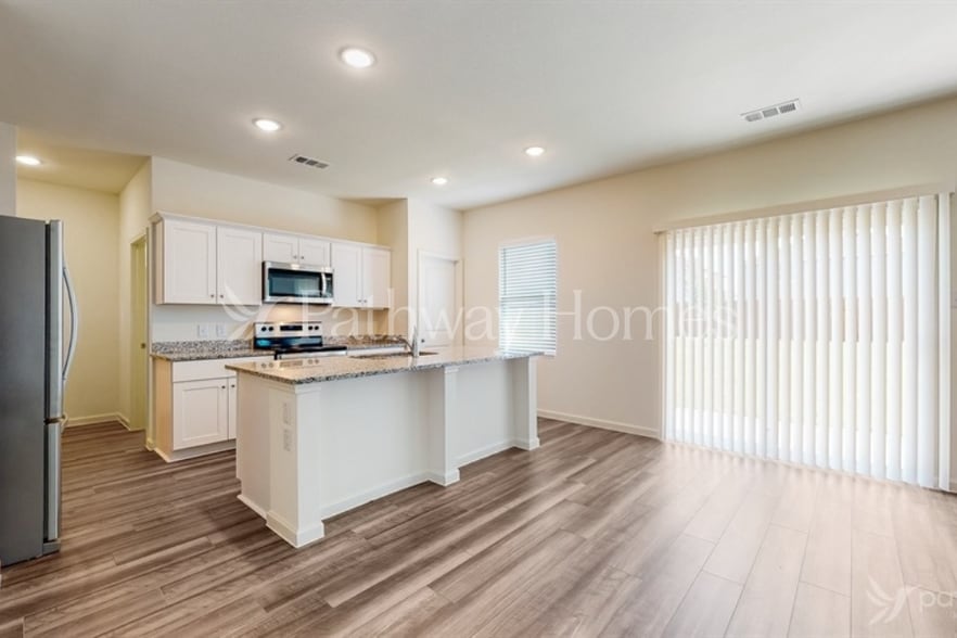 Building Photo - 1428 Ancer Wy