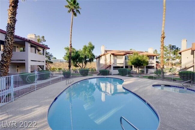 Building Photo - 853 Rock Springs Dr