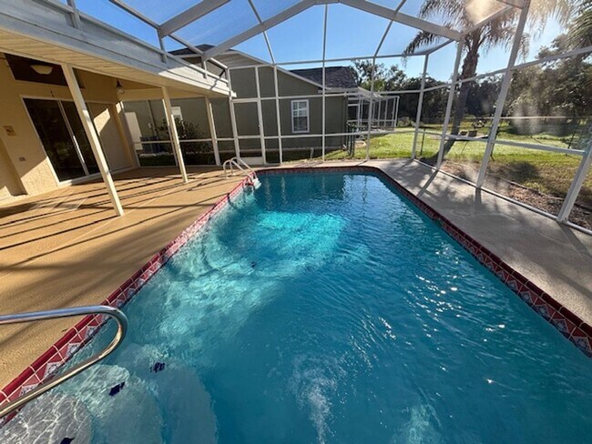 Building Photo - Pool Home in 7-Hills