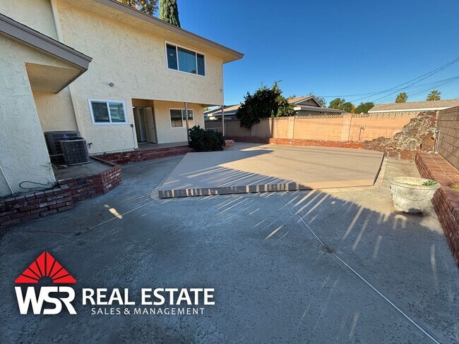 Building Photo - 3621-3621 Wilbur St