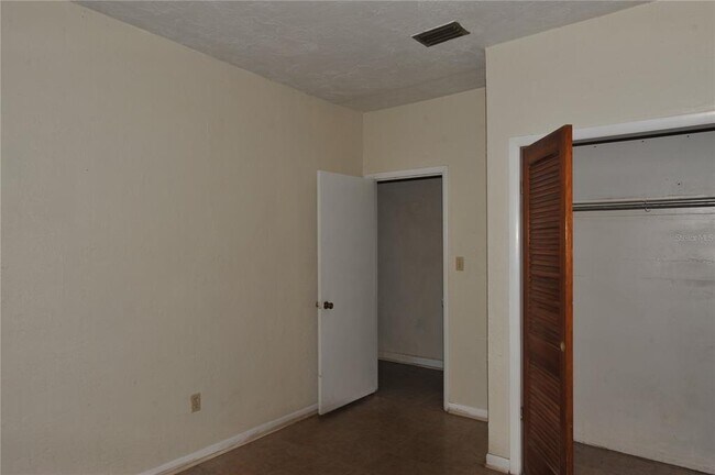 Building Photo - 410 NW 19th Ln