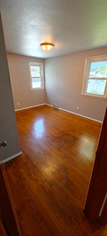 Building Photo - 991 Suburban Dr