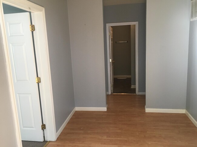 Building Photo - 105 E Texas Ave