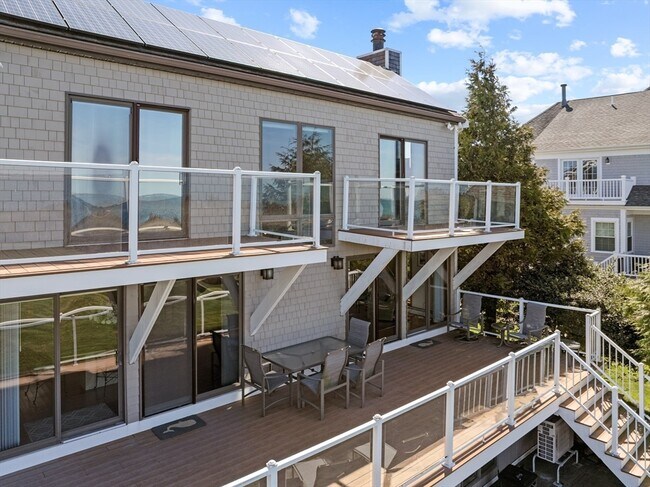 Building Photo - 2 Windward Way