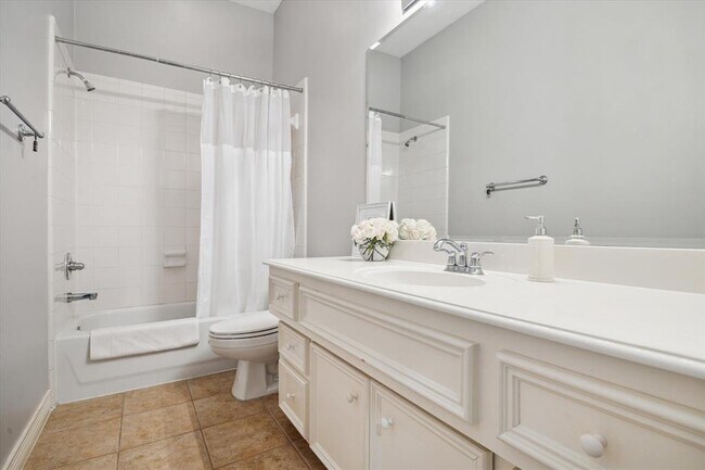 Building Photo - 422 McGowen St