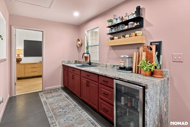 Building Photo - 316 East St