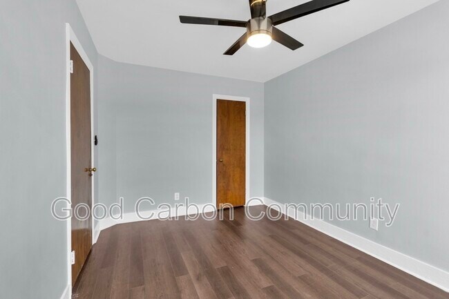 Building Photo - 20 E Morris Ave