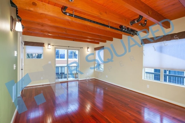 Building Photo - 9239 Woodlawn Ave N