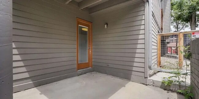 Building Photo - 2037 Walnut St