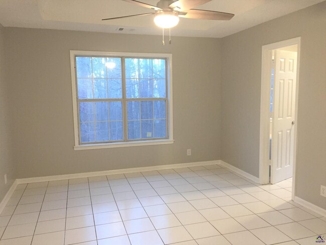 Building Photo - 542 Loblolly Ln
