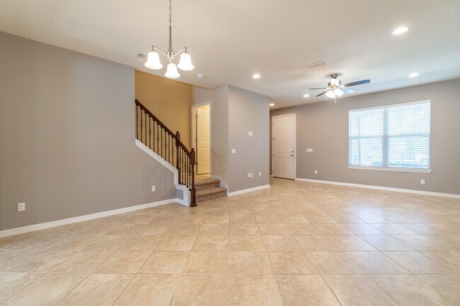 Building Photo - Beautiful Energy Efficient 3/2.5 Townhome ...