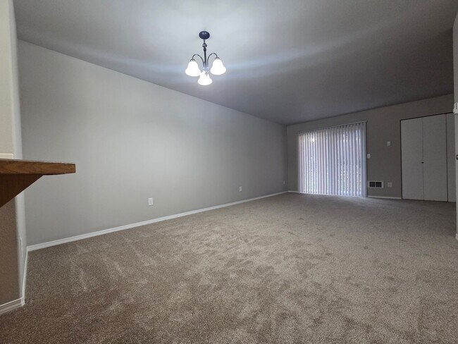 Building Photo - Tired of Apartments? Come Live In This Beauty!!