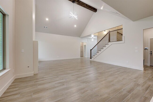 Building Photo - 4616 Maple Rdg Dr