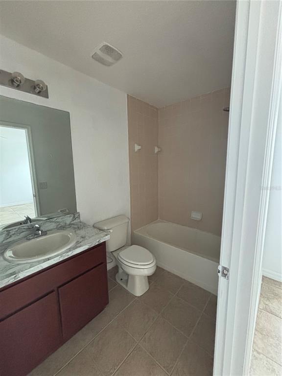 Building Photo - 1 Silver Way Ct