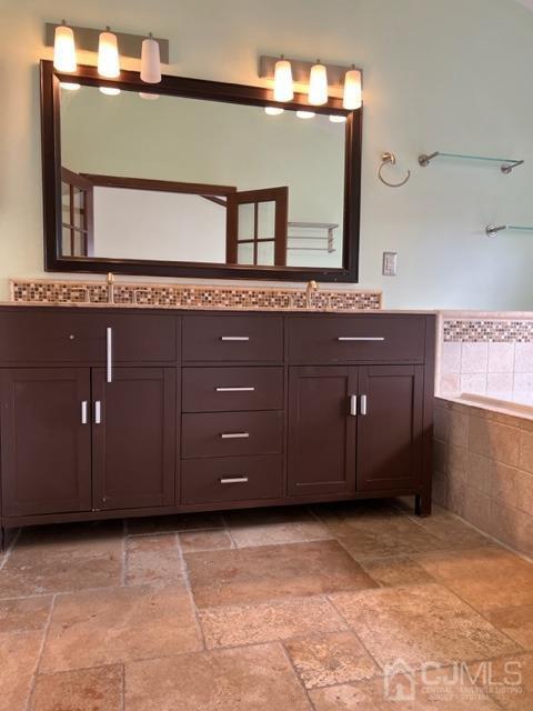 Building Photo - 32 Marion Dr