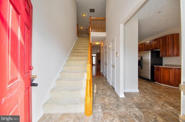 Building Photo - 5035 Woods Line Dr