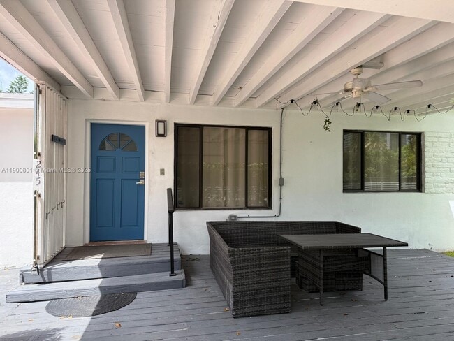 Building Photo - 245 189th Terrace