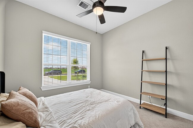 Building Photo - 2135 Tioga Vw Dr