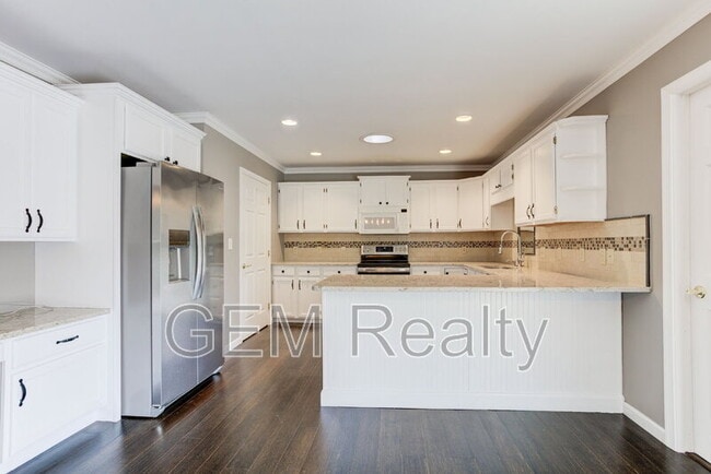 Building Photo - 15617 Mockingbird Ln