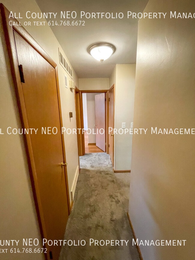 Building Photo - 3054 N Star Rd