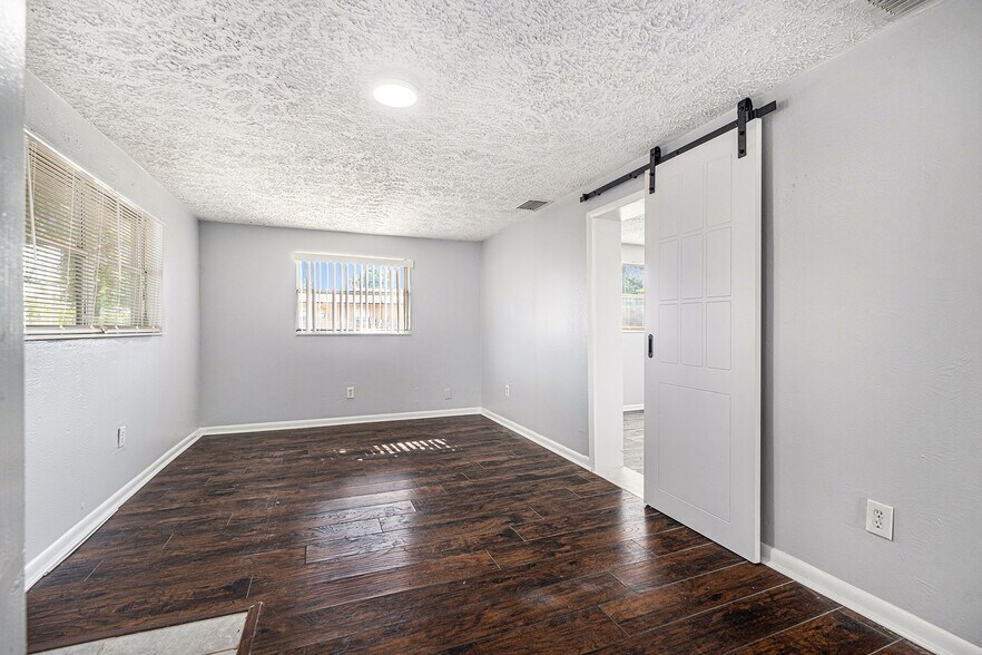 Building Photo - 4301 W Arch St