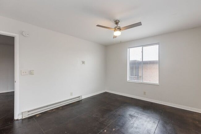 Building Photo - Prime Location 1 beroom-1 bathroom in Green Hills