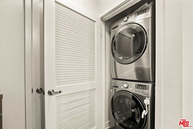 Building Photo - 2970 Ripple Pl