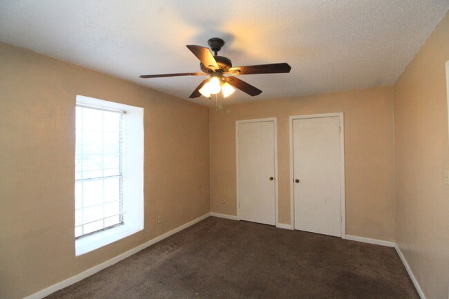 Building Photo - Bayfront Living Minutes from Downtown, NAS...
