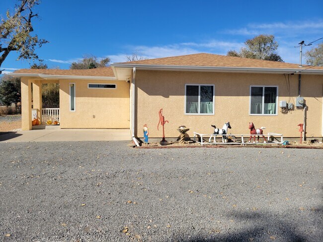 Building Photo - 30411 Gale Rd