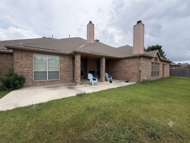 Building Photo - 13733 Alterna Dr